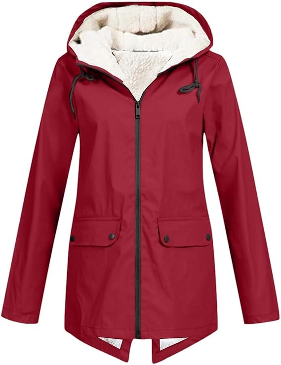 Chaqueta con capucha y cremallera de Zara™