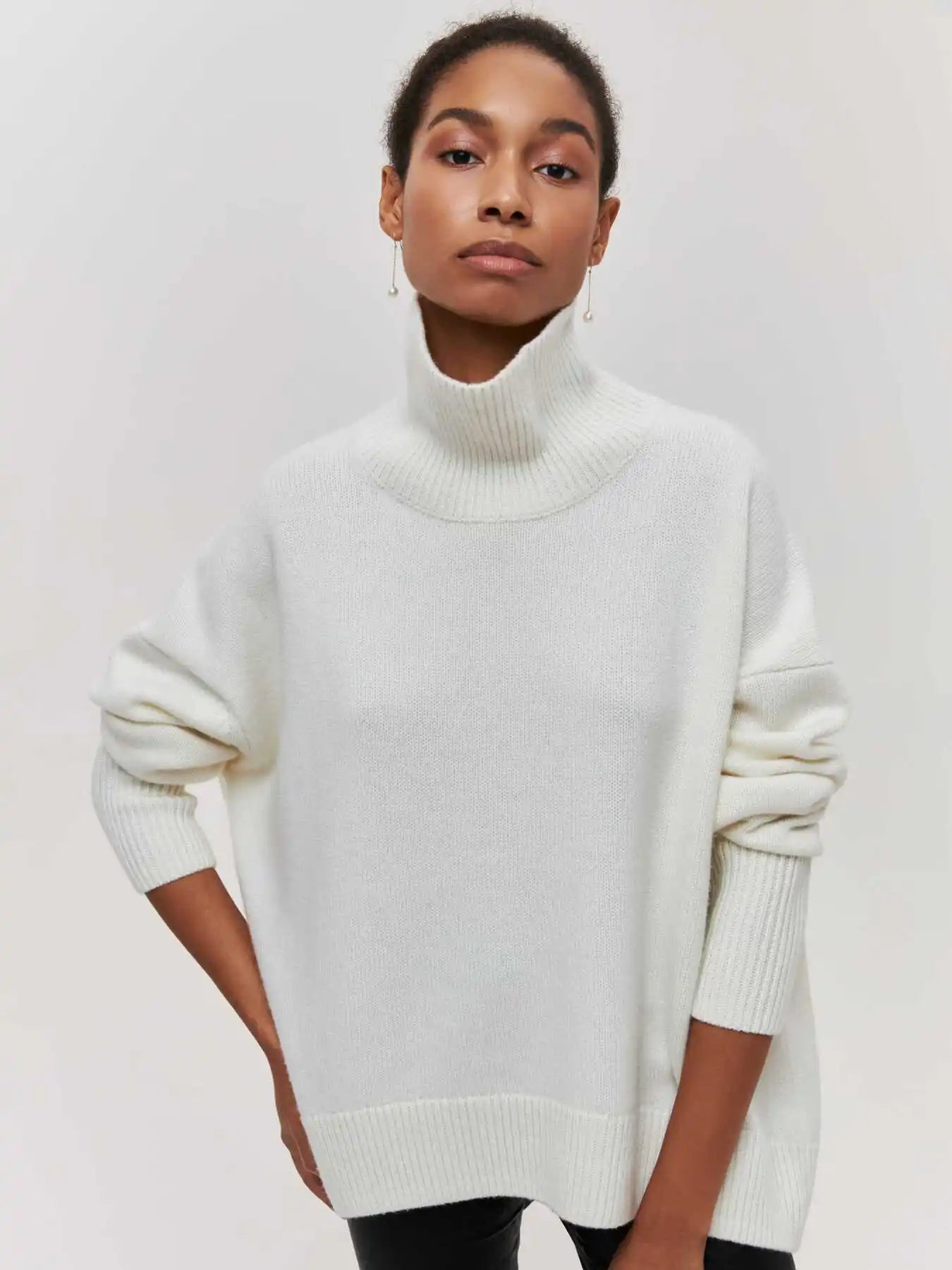 Eden - Suéter de punto con cuello alto oversized y elegante