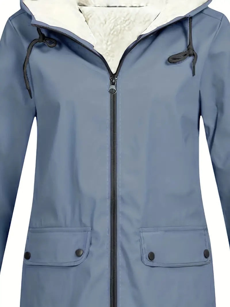 Chaqueta con capucha y cremallera de Zara™
