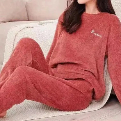Mia | Conjunto de descanso de felpa ultrasuave para mujer | Comodidad ligera como una nube