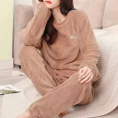 Mia | Conjunto de descanso de felpa ultrasuave para mujer | Comodidad ligera como una nube