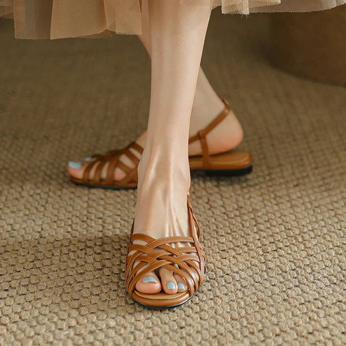 Sandalias plansas Klaire