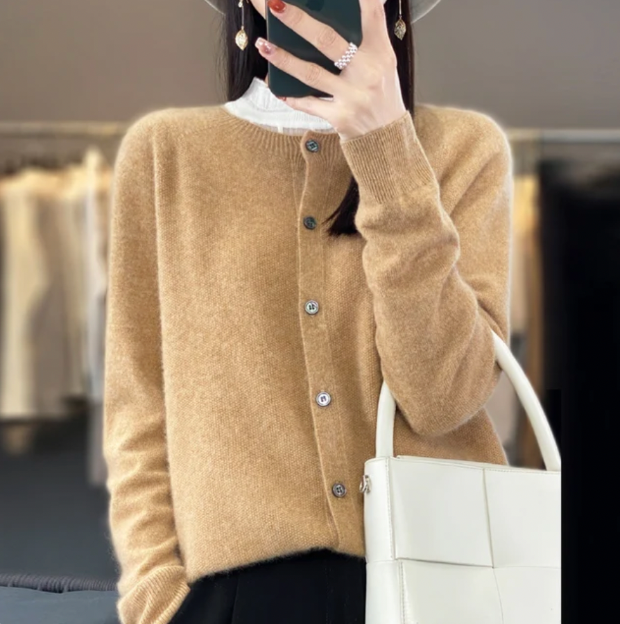Rhea | Cárdigan ligero de merino para mujer | Clásico para el día a día