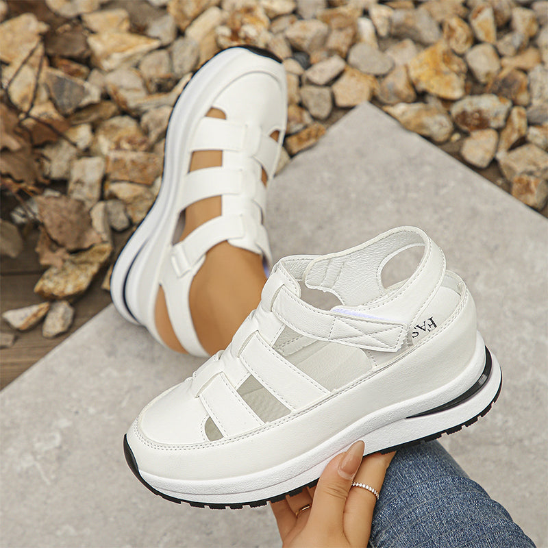 Sandalias deportivas con punta cerrada